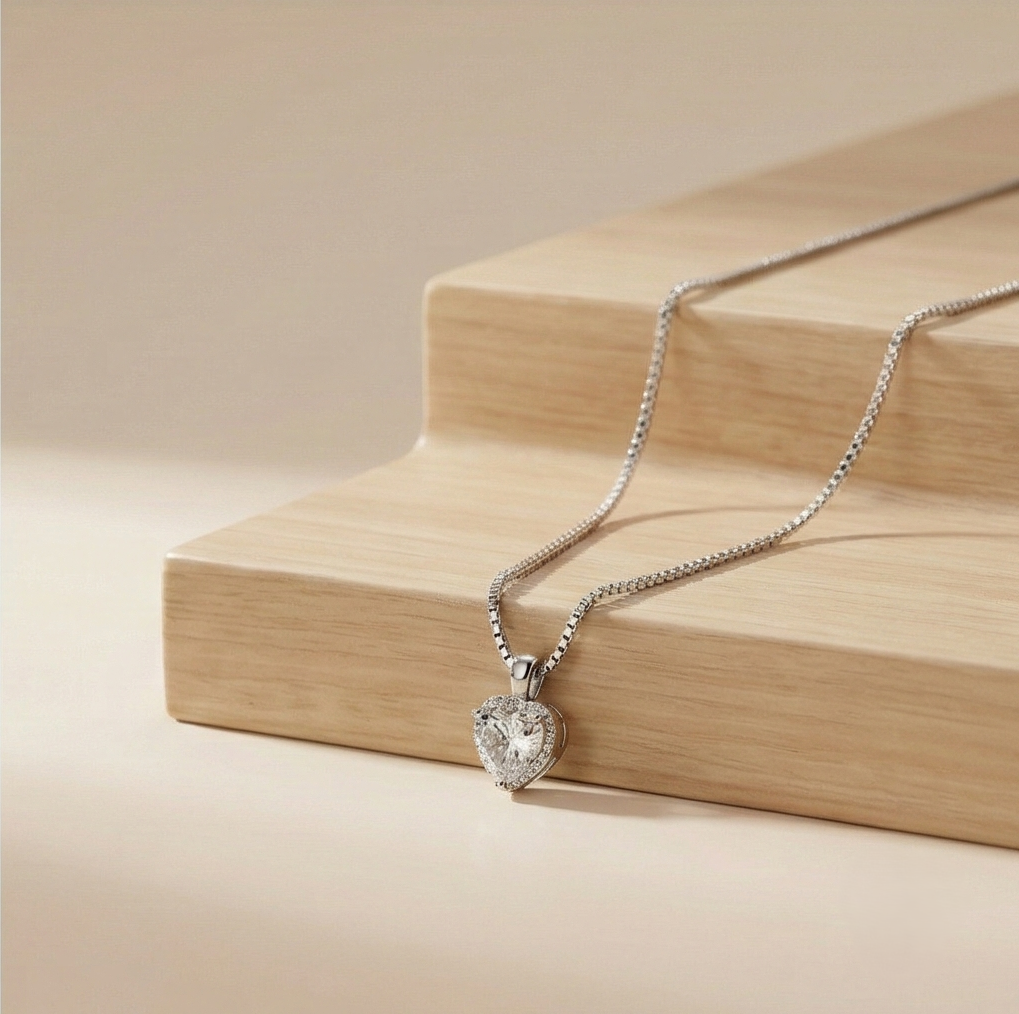 925 Sterling Silver Classic Heart Halo Solitaire Pendant Necklace Jewellery for Women
