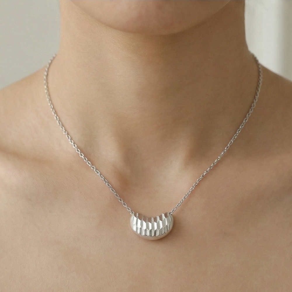 925 Sterling Silver Faceted Geometric Textured Bean Pendant Necklace Jewellery for Women