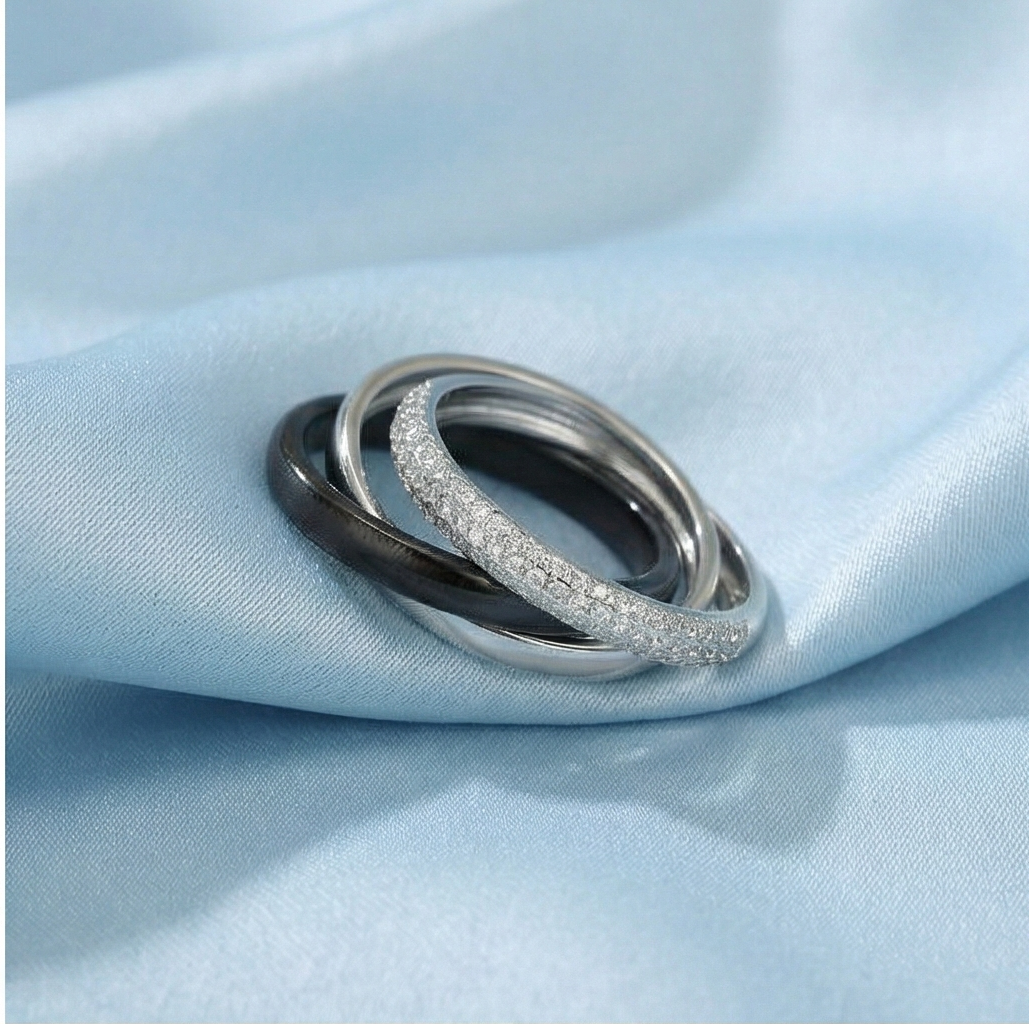 925 Sterling Silver Triple Interlocking Rolling Ring Jewellery with High Polish and Black Matte Finish for Women