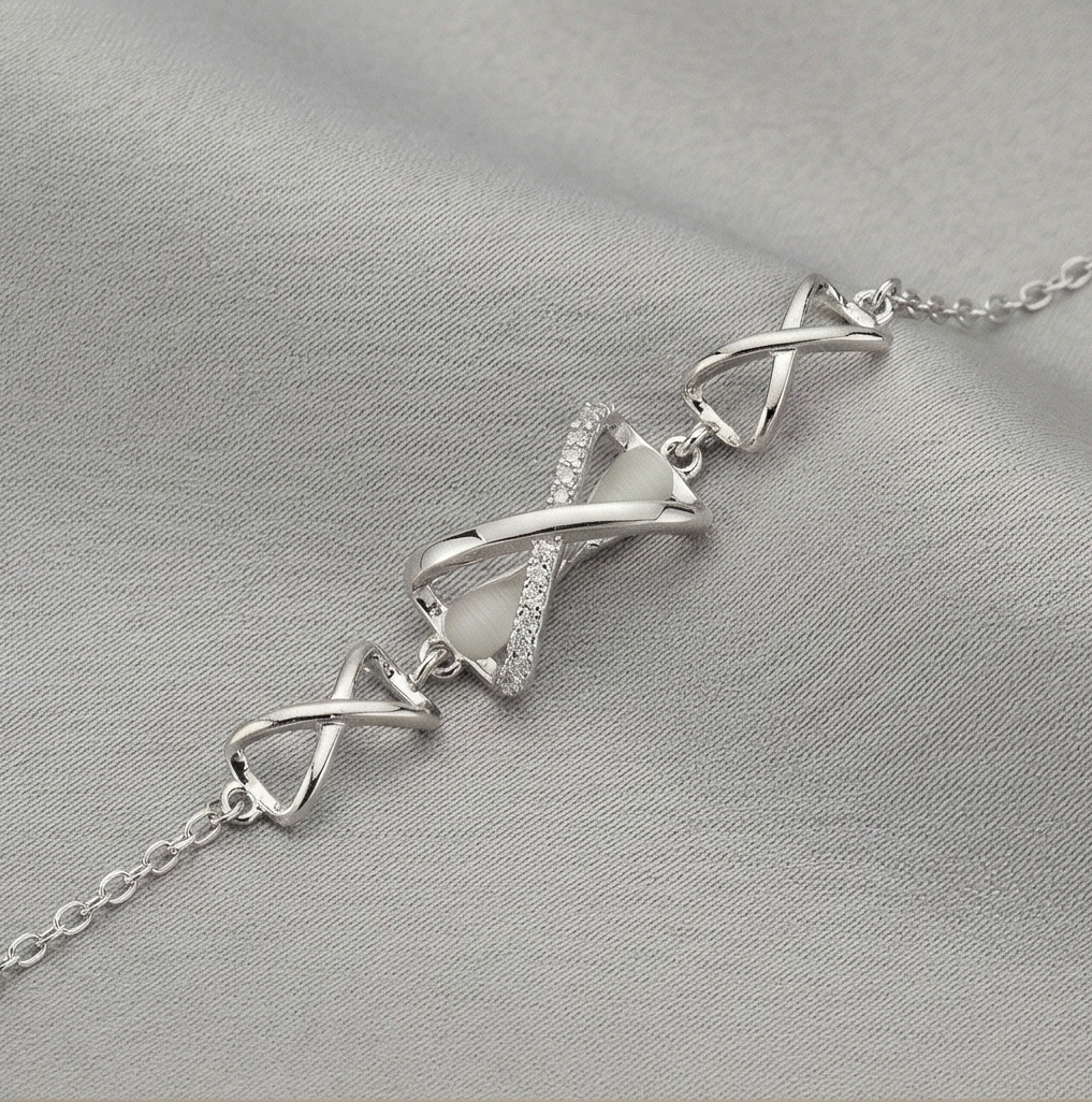 925 Sterling Silver Interlocking Twisted Link Bracelet for Women, Textured Finish Modern Jewellery