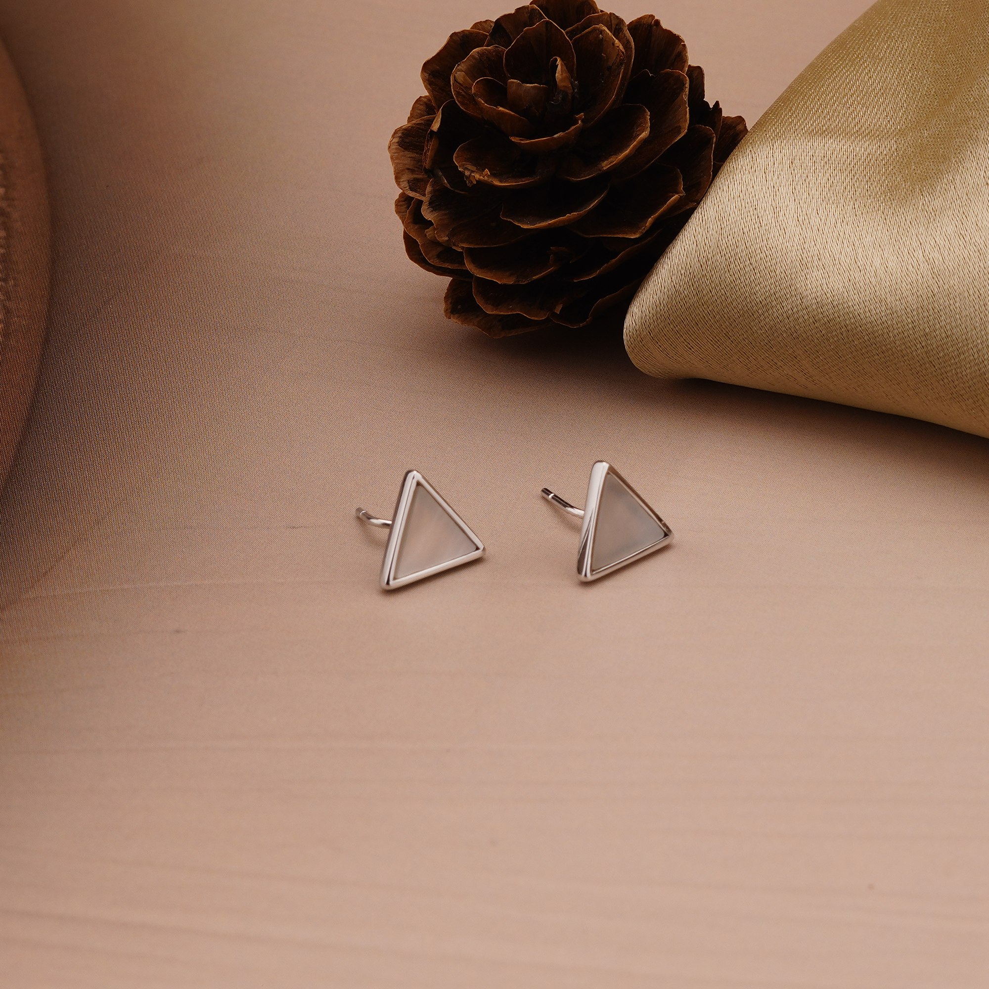 925 Sterling Silver Geometric Triangle Stud Earrings Mother of Pearl Inlay Jewellery