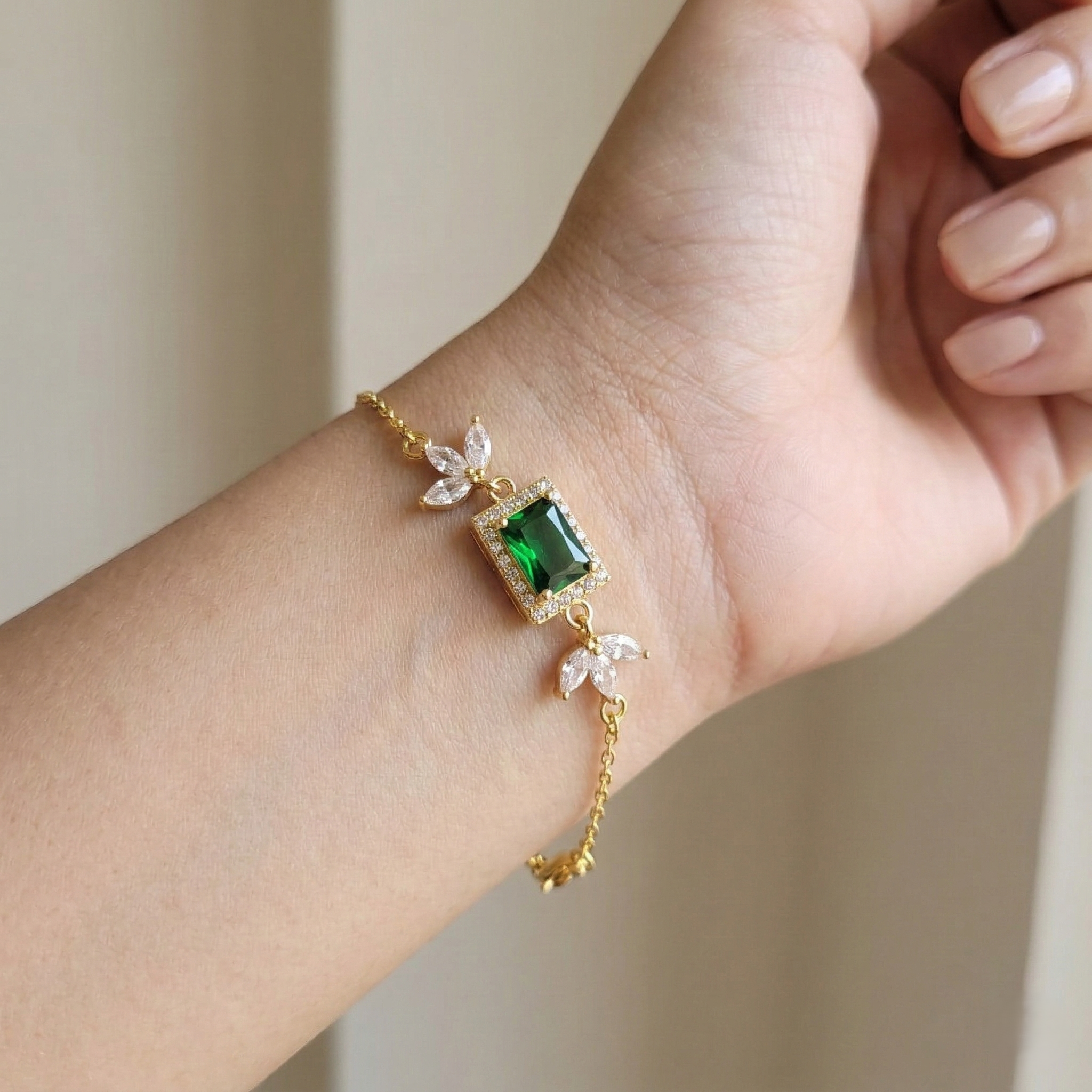 925 Sterling Silver Gold Plated Emerald Green Rectangular Floral Chain Bracelet Premium Jewellery for Women
