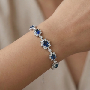 925 Sterling Silver Floral Blue Oval Link Bracelet High Polish Premium Rhodium Finish Elegant Party Wear Jewellery