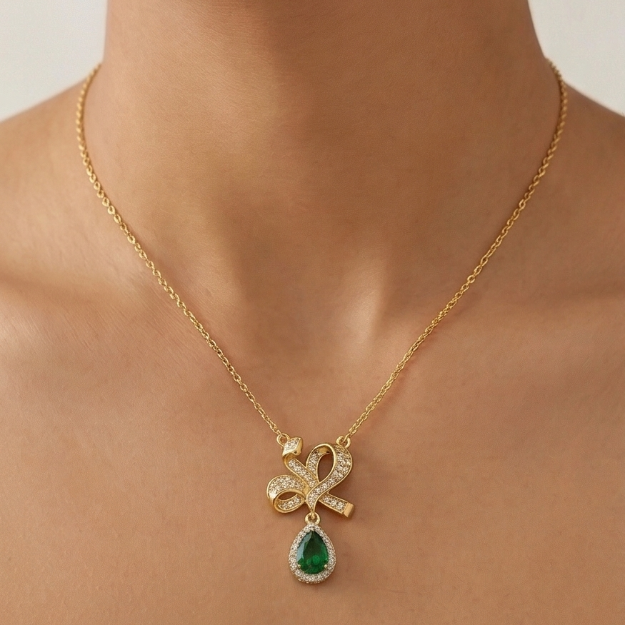 925 Sterling Silver Elegant Ribbon Bow Pendant Necklace Jewellery with Green Teardrop in Gold Plated Finish