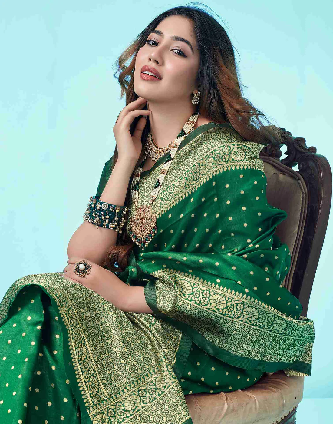 AXONIT Women's Silk Blend Banarasi Jacquard Traditional Motifs Design Saree with Unstitched Blouse Piece