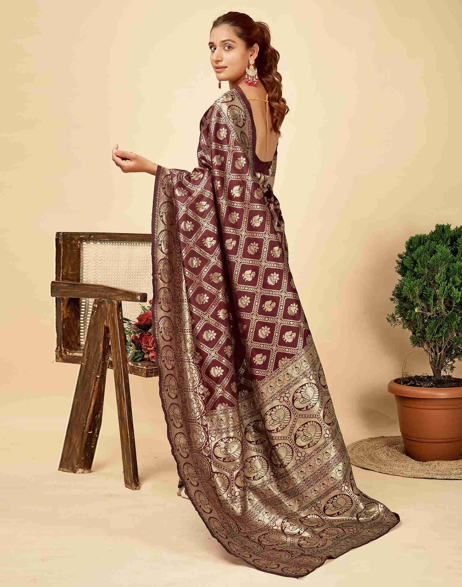 AXONIT Women's Silk Blend Banarasi Jacquard