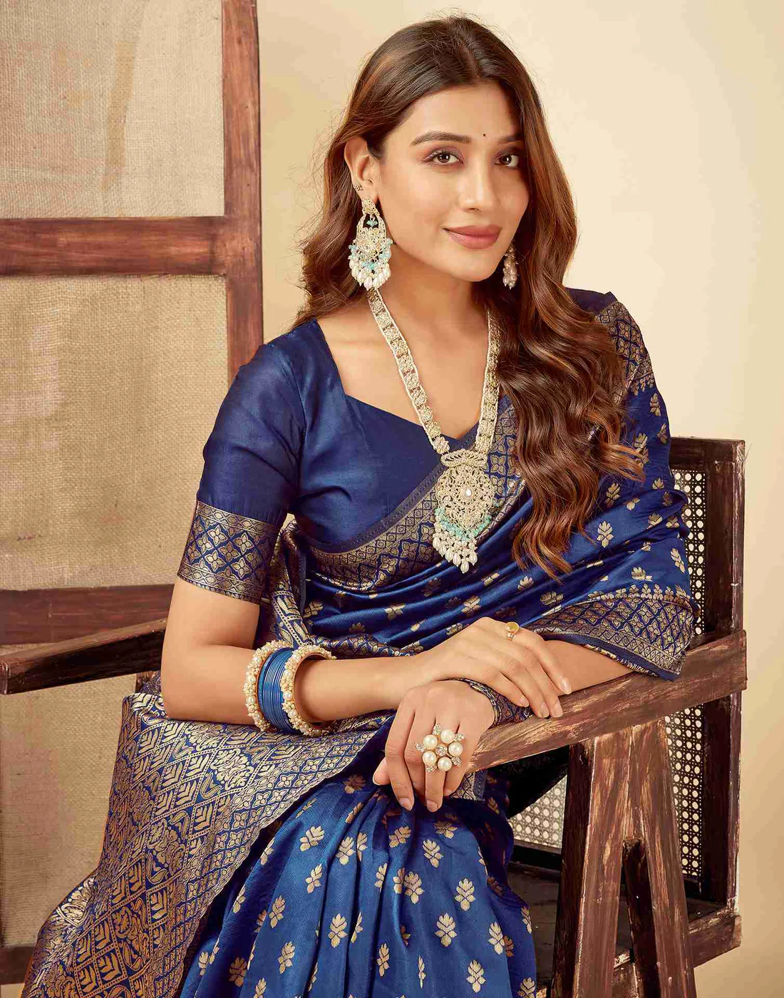 AXONIT Women's Silk Blend Banarasi Jacquard