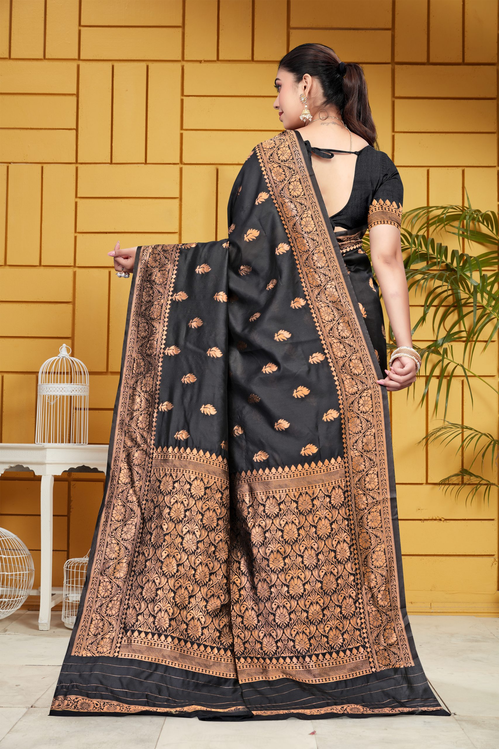 AXONIT Women's Silk Blend Banarasi Jacquard Leaf Motifs Design Saree with Unstitched Blouse Piece - Black