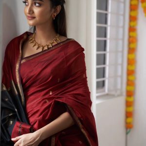 AXONIT Women's Cotton Saree with Zari Motifs & Dual Tone Finish with Unstitched Blouse Piece
