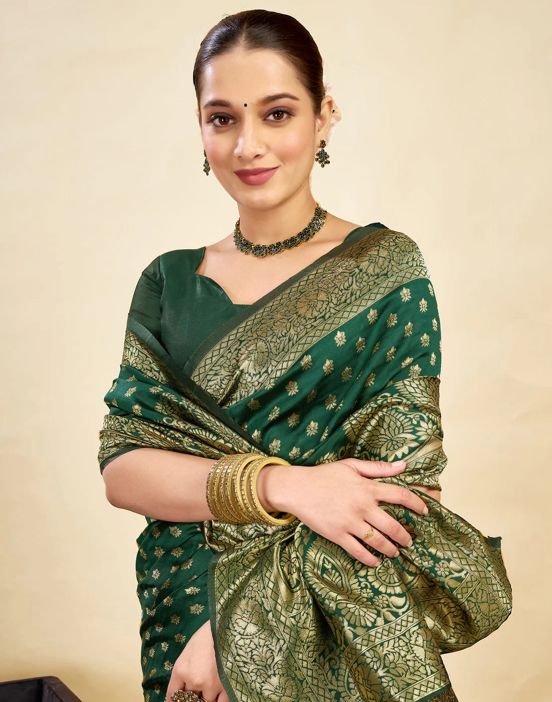 AXONIT Women's Silk Blend Banarasi Jacquard Classic Motif Design Saree with Unstitched Blouse Piece